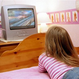 Ученые доказали, что телевизор вредит детям больше компьютера.